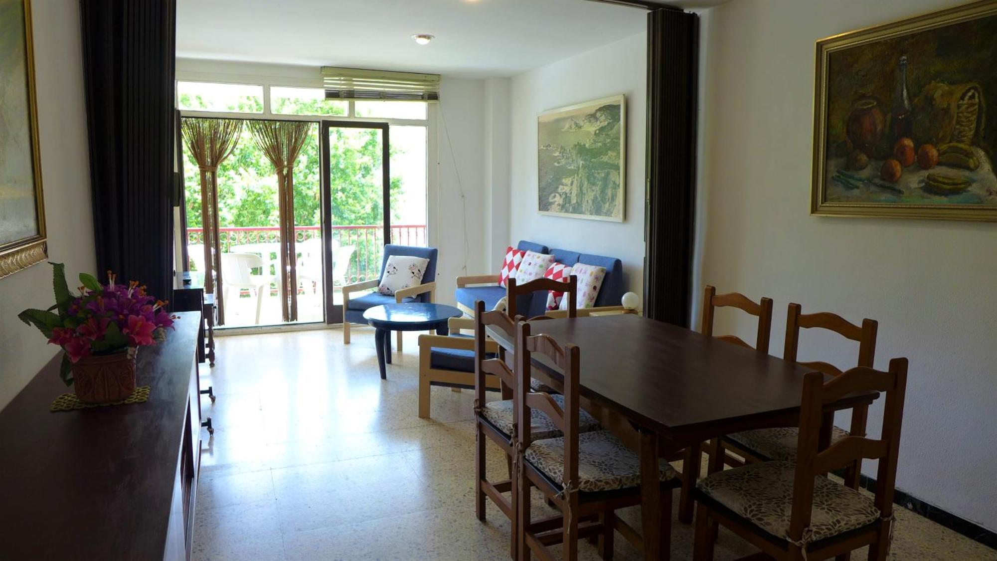 Apartamentos Alfonso I Palmyra Салоу Экстерьер фото